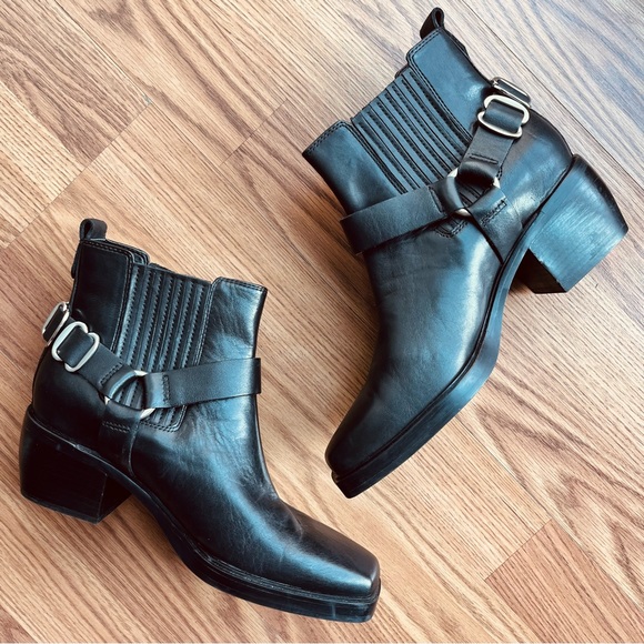 Sam Edelman Black Bellamie Boots - Picture 7 of 8